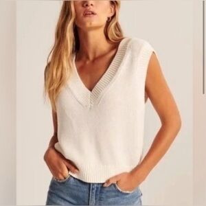 Abercrombie & Fitch Women's Cream V-Neck Sweater Vest